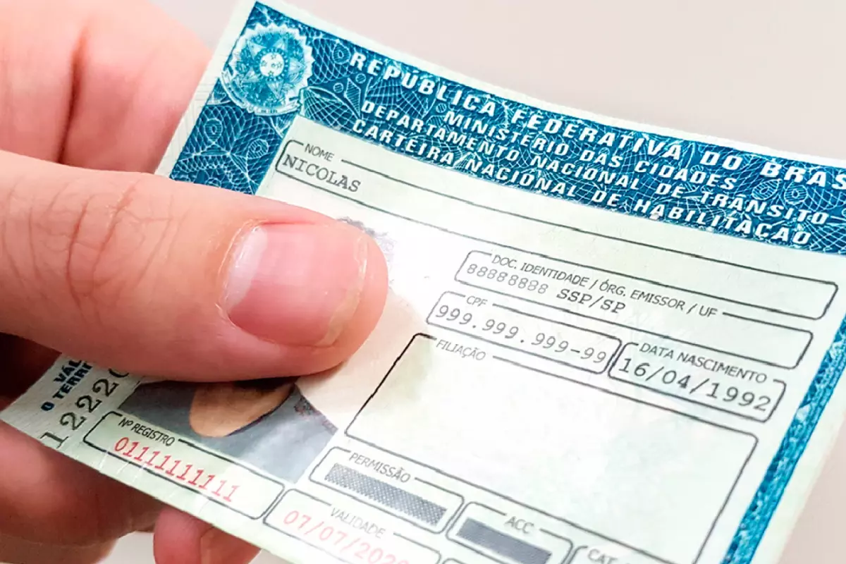 CNH suspensa? Saiba o que fazer para recuperar o documento!